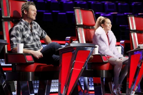 Miley Cyrus va Alicia Keys vao ghe nong The Voice – ellevn - 03