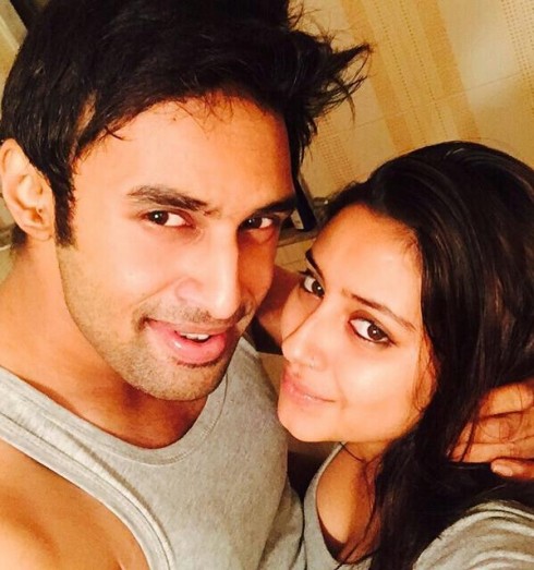 Pratyusha Banerjee cùng bạn trai Rahul Raj Singh