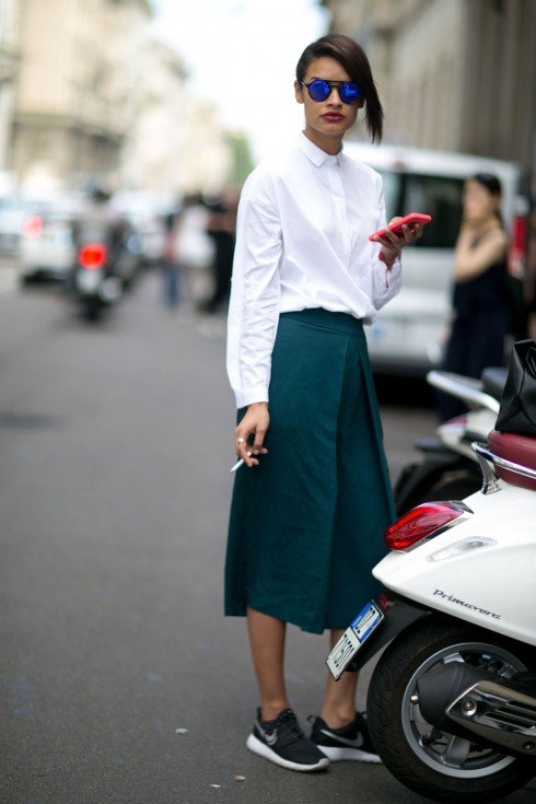 6 Cách mặc đẹp với quần lửng ống rộng elle Vietnam 13