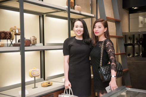 nhung-quy-co-ha-noi-tai-trien-lam-bottega-veneta-knot 08