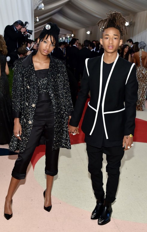 Willow và Jaden Smith ton-sur-ton với thiết kế của Chanel (Willow) và Louis Vuiton (Jaden).