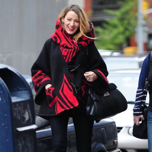 Blake-Lively-Pregnant-Wearing-Poncho-Street-Style