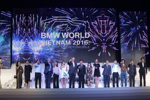 BMW World Vietnam 2016 đánh dấu hành trình 100 năm thương hiệu BMW trên toàn cầu.