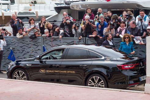 Renault Talisman sánh đôi cùng các ngôi sao tại liên hoan phim Cannes 2016