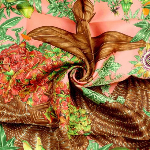 Các hoa văn tuyệt đẹp trên chiếc khăn lụa Hermes nghìn đô Passiflores, Valerie Dawlat Dumoulin