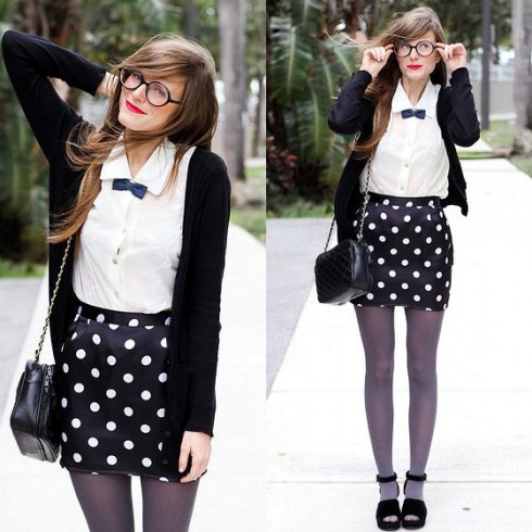 Phong cách thời trang Geek Chic với chân váy mini
