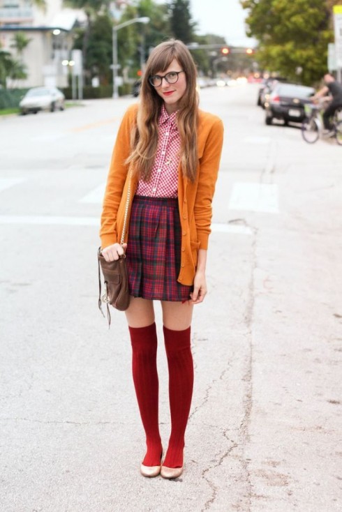 Phong cách thời trang Geek Chic với chân váy mini