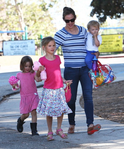 Ngôi sao Hollywood Jennifer Garner và các con