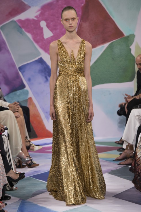 Một thiết kế váy ánh kim rực rỡ từ Schiaparelli 