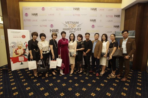 Với sự chỉ đạo của Hội đào tạo - pt nghề làm đẹp VN Vietnam Top Hairstylist 2017 mở ra cơ hội hợp tác không chỉ của các đối tác trong nghề làm tóc mà còn tạo ra các mối liên kết giữa các nghề trong ngành làm đẹp.