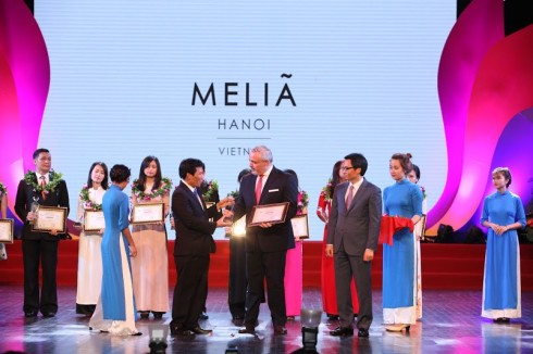 Meliá Hanoi được vinh danh là một trong “Top 10 khách sạn 5 sao hàng đầu Việt Nam”