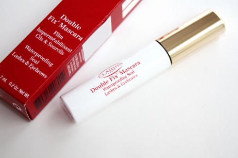 Sử dụng 2 loại mascara để đem lại hiệu quả mong muốn là cách được nhiều beauty blogger yêu thích.