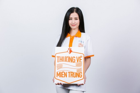 Đông Nhi tươi tắn trong bộ ảnh Thương về Miền Trung