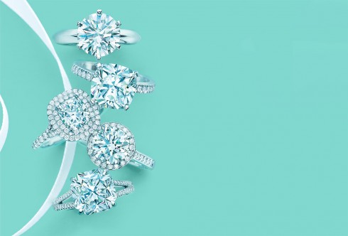 Rất đa dạng về sản phẩm nhưng nhẫn kim cương mới là thương hiệu của Tiffany & Co.