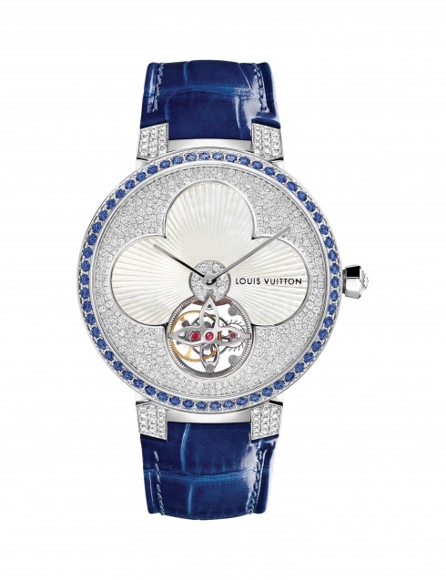 Mẫu đồng hồ cao cấp Tambour Monogram Sun Tourbillon lấy cảm hứng từ họa tiết Monogram nổi tiếng của nhà mốt Louis Vuitton.