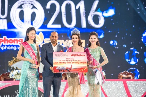 Vietjet dành tặng 1 năm bay miễn phí cho Tân Hoa hậu Việt Nam 2016