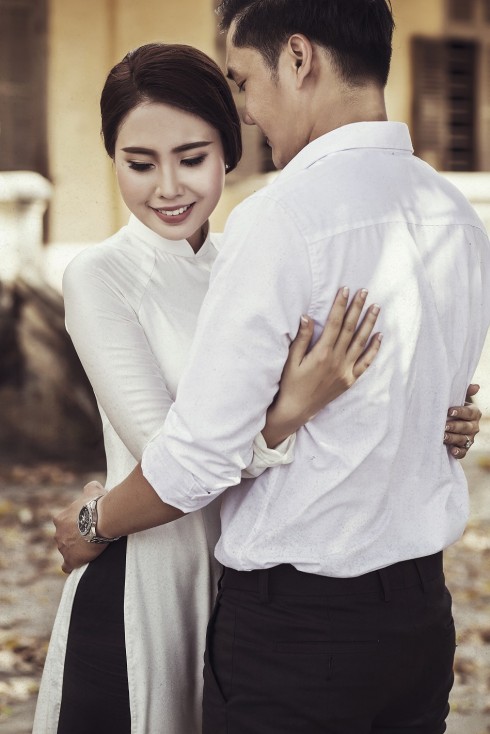 Bộ ảnh cưới của MC Tú Trinh: "Em hồn nhiên rồi em sẽ bình yên"