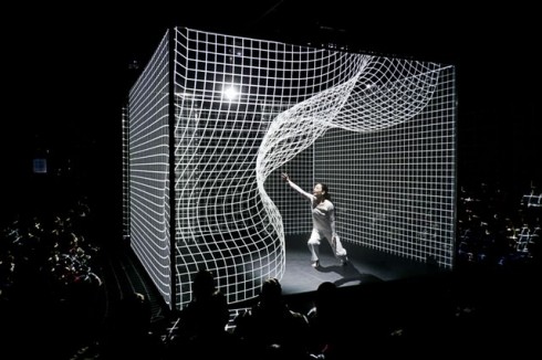 HAKANAI Compagnie AMCB Danseuse AKIKO KAJIHARA THEATRE DE ROANNE MARS 2014