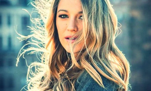 Blake Lively trong bộ phim Mrs Doubtfire