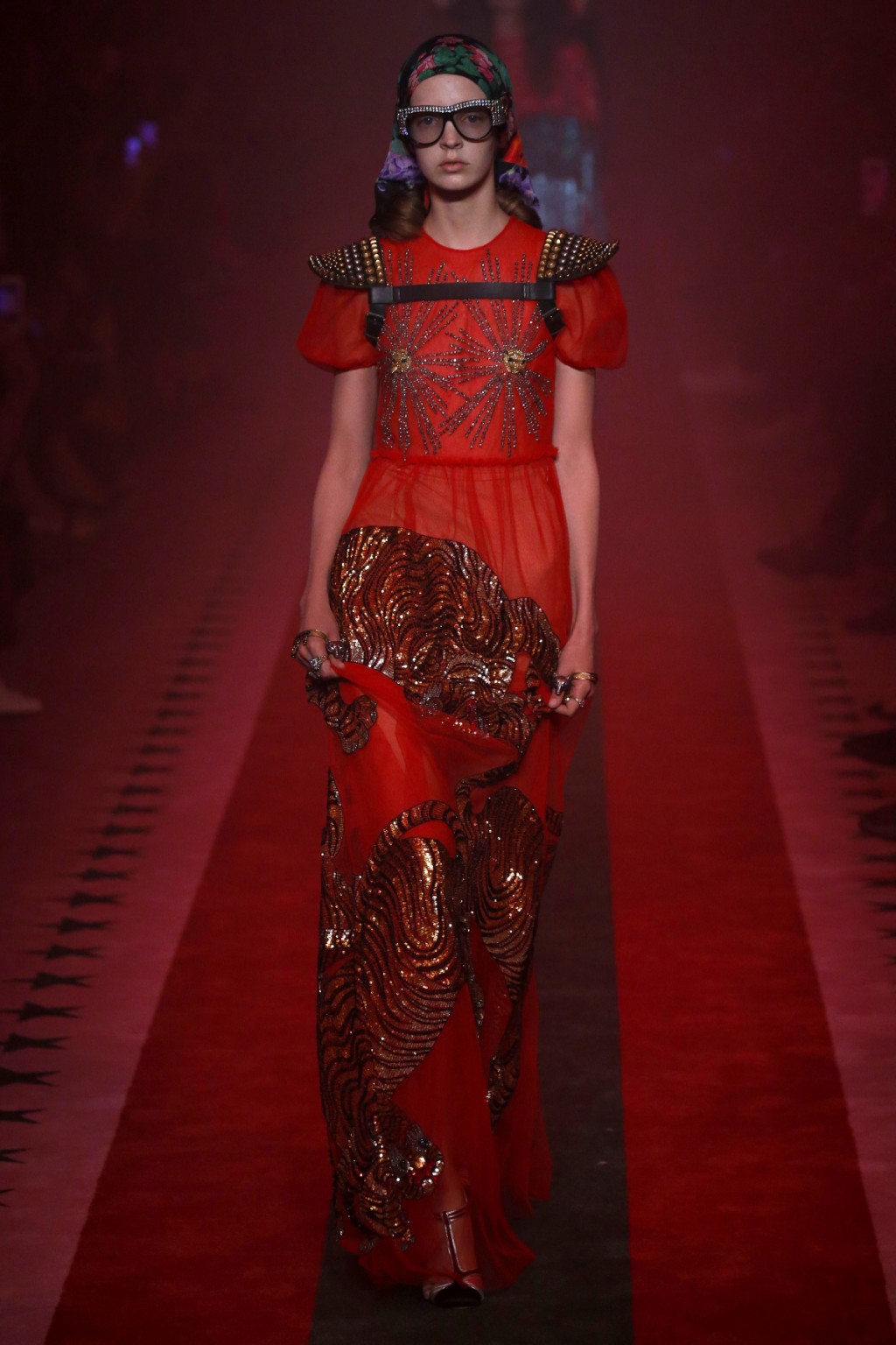 BST Xuân-Hè 2017 của Gucci