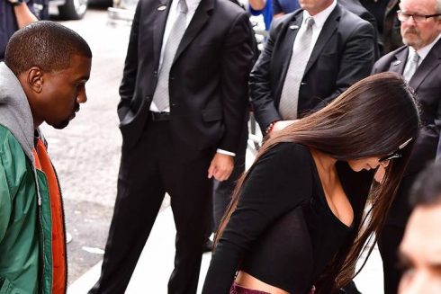 Kanye West huy động cả đội quân vệ sĩ để bảo vệ vợ mình khi Kim quay trở lại New York