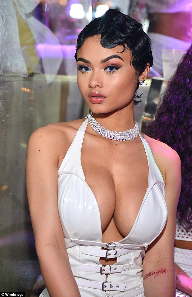 Mối tình phức tạp của Drake và Rihanna ELLE VN