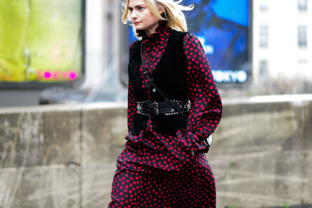 belted-vest-western-belt-printed-dress-winter-to-spring-transtional-dressing-black-and-red-pfw-street-style-elle-640x426