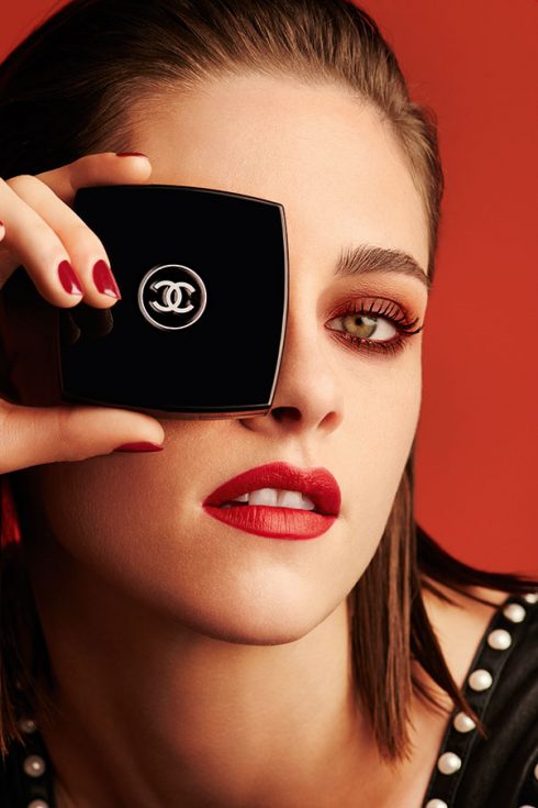 Kiểu trang điểm mắt nào đang khiến sao thế giới mê mẩn? Kristen Stewart