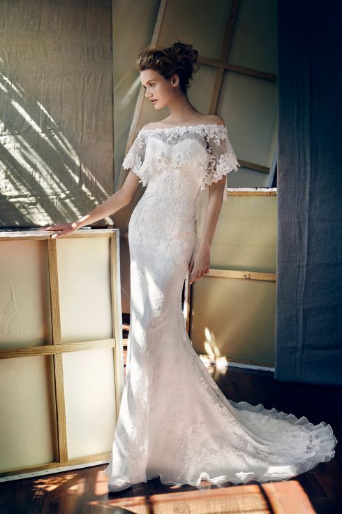 váy cưới đẹp trễ vai của Lusan Mandongus