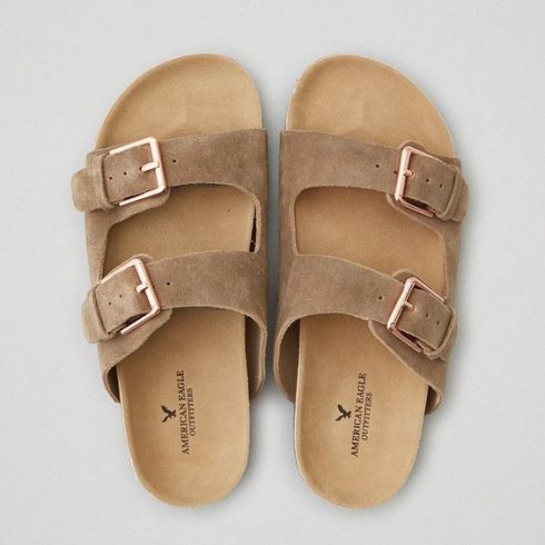 Mách bạn chọn các kiểu giày sandal nữ hot nhất hiện nay