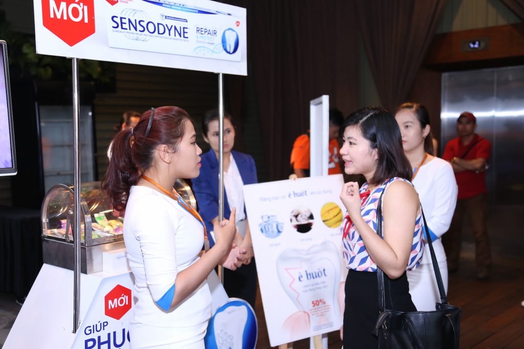 Kem đánh răng Sensodyne Repair & Protect chứa Fluoride đầu tiên trên thế giới ELLE VN