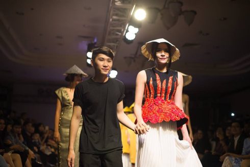 BST có sự góp mặt của các người mẫu nổi tiếng, gồm: Tiêu Ngọc Linh – Á Quân Vietnam Nexttop Model; Đinh Hà Thu – Top 10 Vietnam Nexttop Model – Vedett; Phạm Thủy Tiên – Hoa Hậu Nhân Ái của cuộc thi Hoa Hậu Việt Nam.