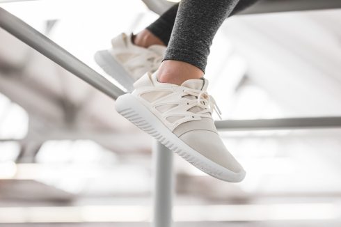 giày adidas TUBULAR VIRAL