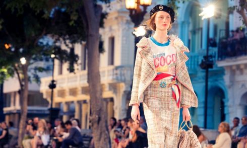 chanel-cruise-2017-ky-nghi-nhiet-doi-2