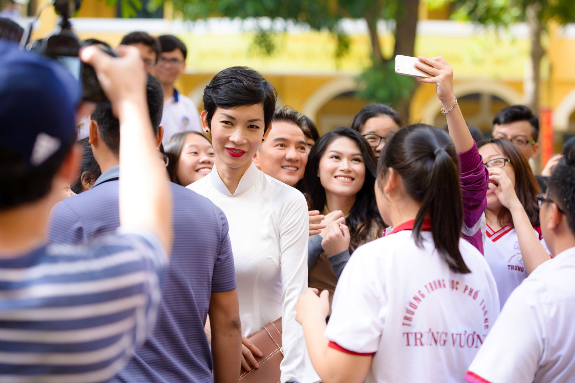 những diễn viên, người mẫu tham gia vào MV của Đàm Vĩnh Hưng - elle vietnam
