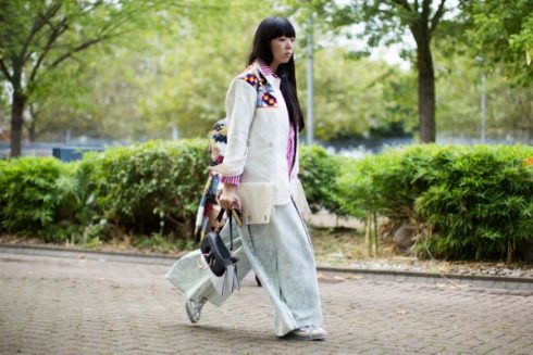 Muôn vẻ street style tại Tuần lễ thời trang London Thu-Đông 2017 - ELLE VN