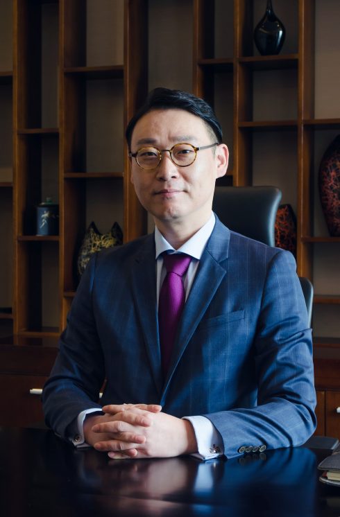 Ông Park Ryan - Giám đốc kinh doanh và tiếp thị mới của Crowne Plaza West Hanoi.