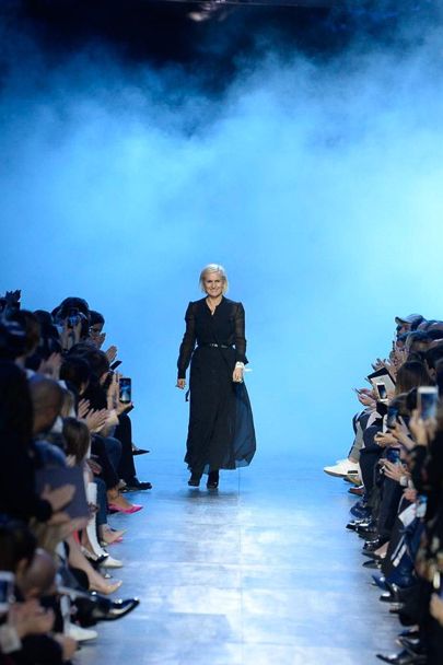 Maria Grazia Chirui trong show diễn tràn ngập sắc xanh của Christian Dior