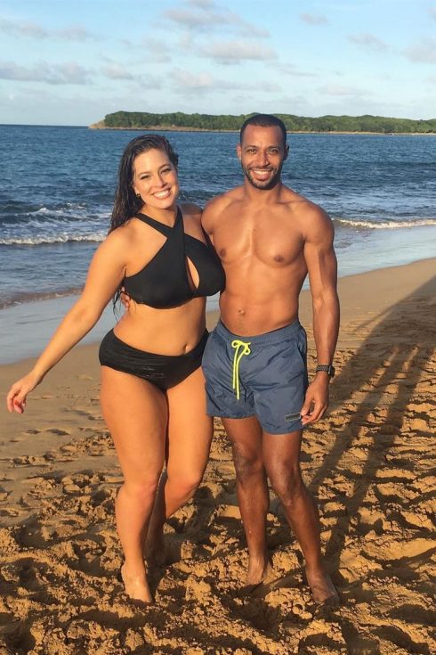 Siêu mẫu Ashley Graham và chồng.