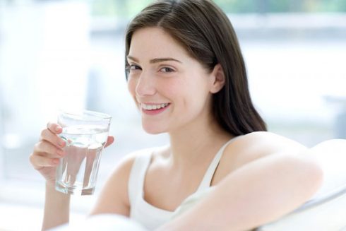 Thói quen tốt là nên uống nhiều nước mỗi ngày