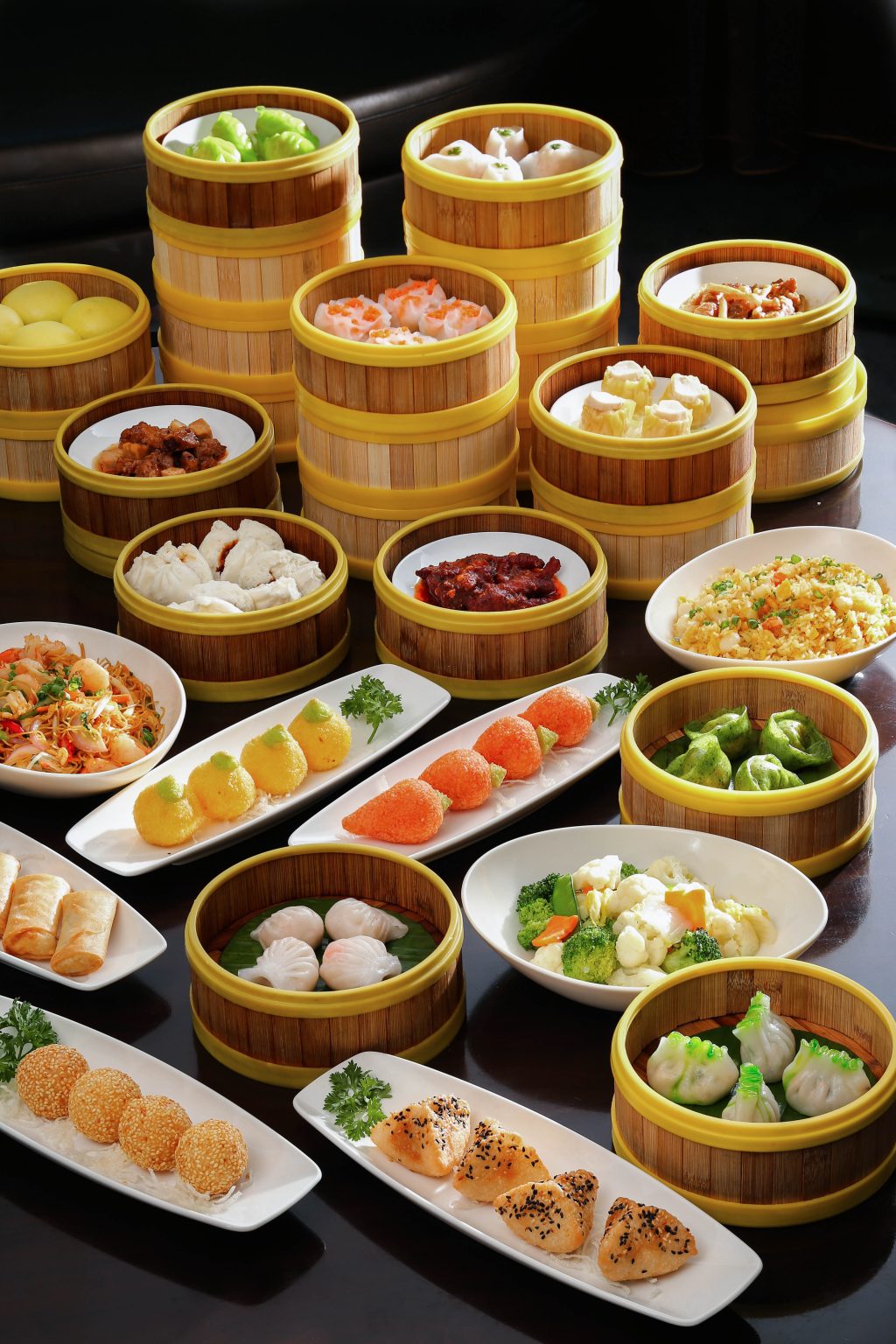 Yum Cha Yum Yum mang bạn đến thế giới của 58 món dim sum cùng rát nhiều món ăn hảo hạng khác.