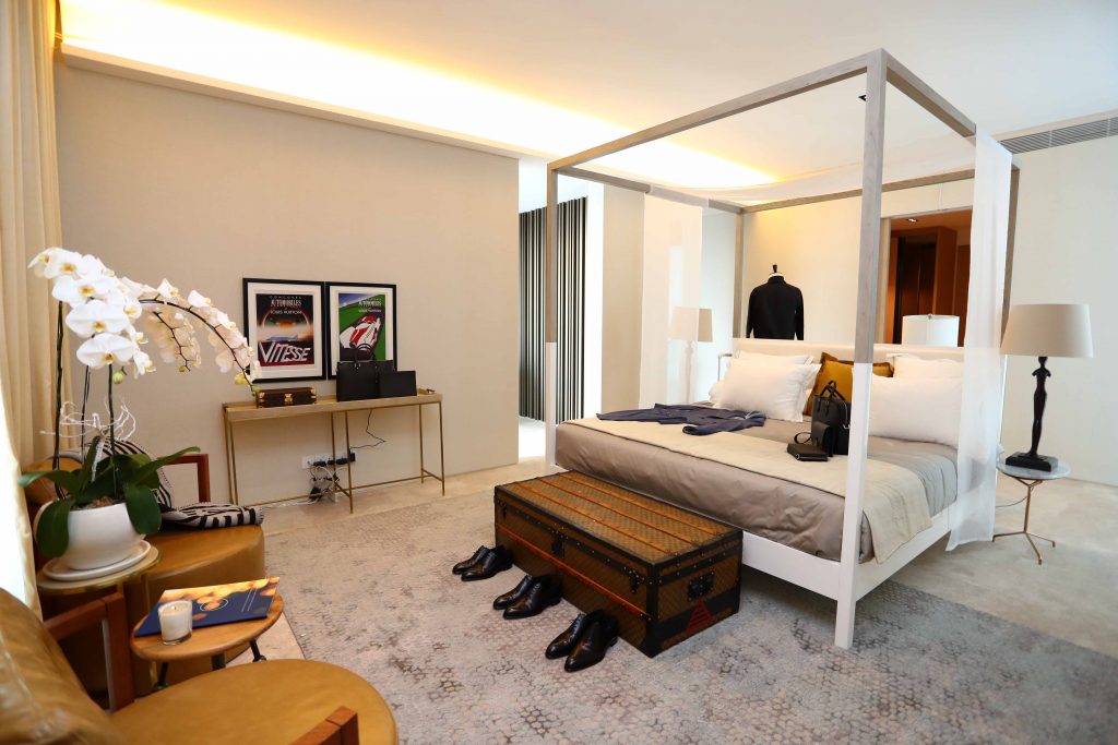 Phòng ngủ của phái mạnh Louis Vuitton