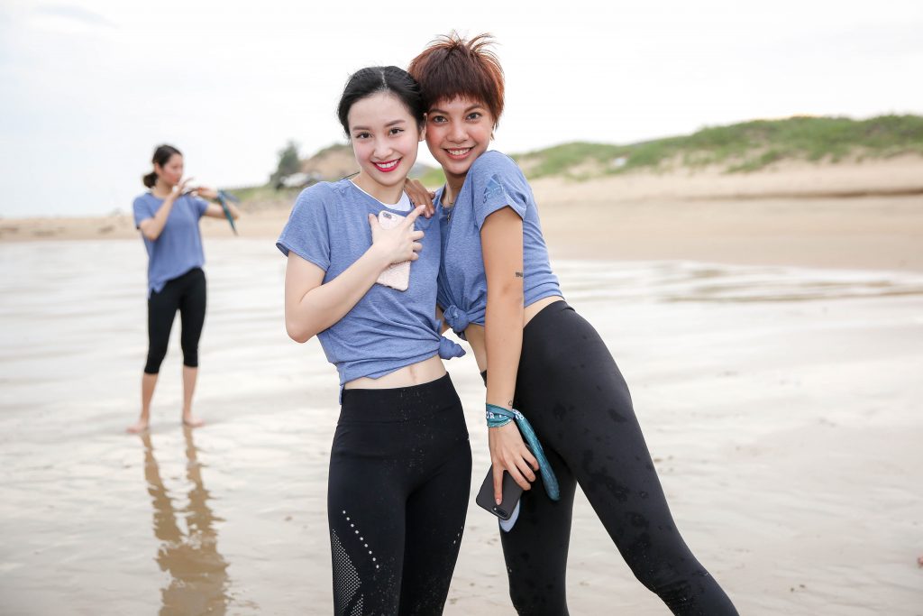 ADIDAS cùng hàng loạt gương mặt hot trổ tài chinh phục bộ môn Yoga trên nước mới lạ.