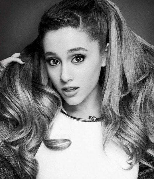 Nữ ca sĩ Ariana Grande