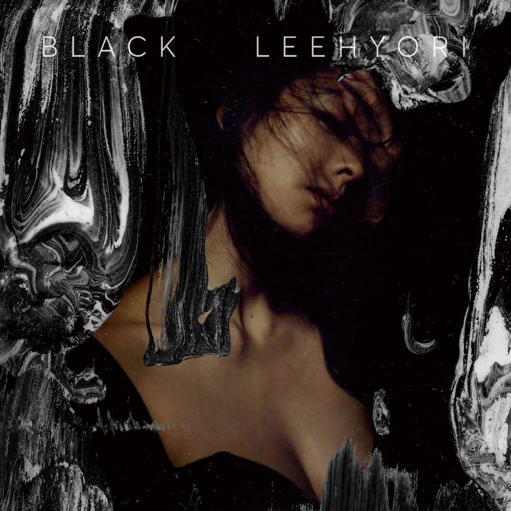 Bìa album thứ 6 của Lee Hyori - Black