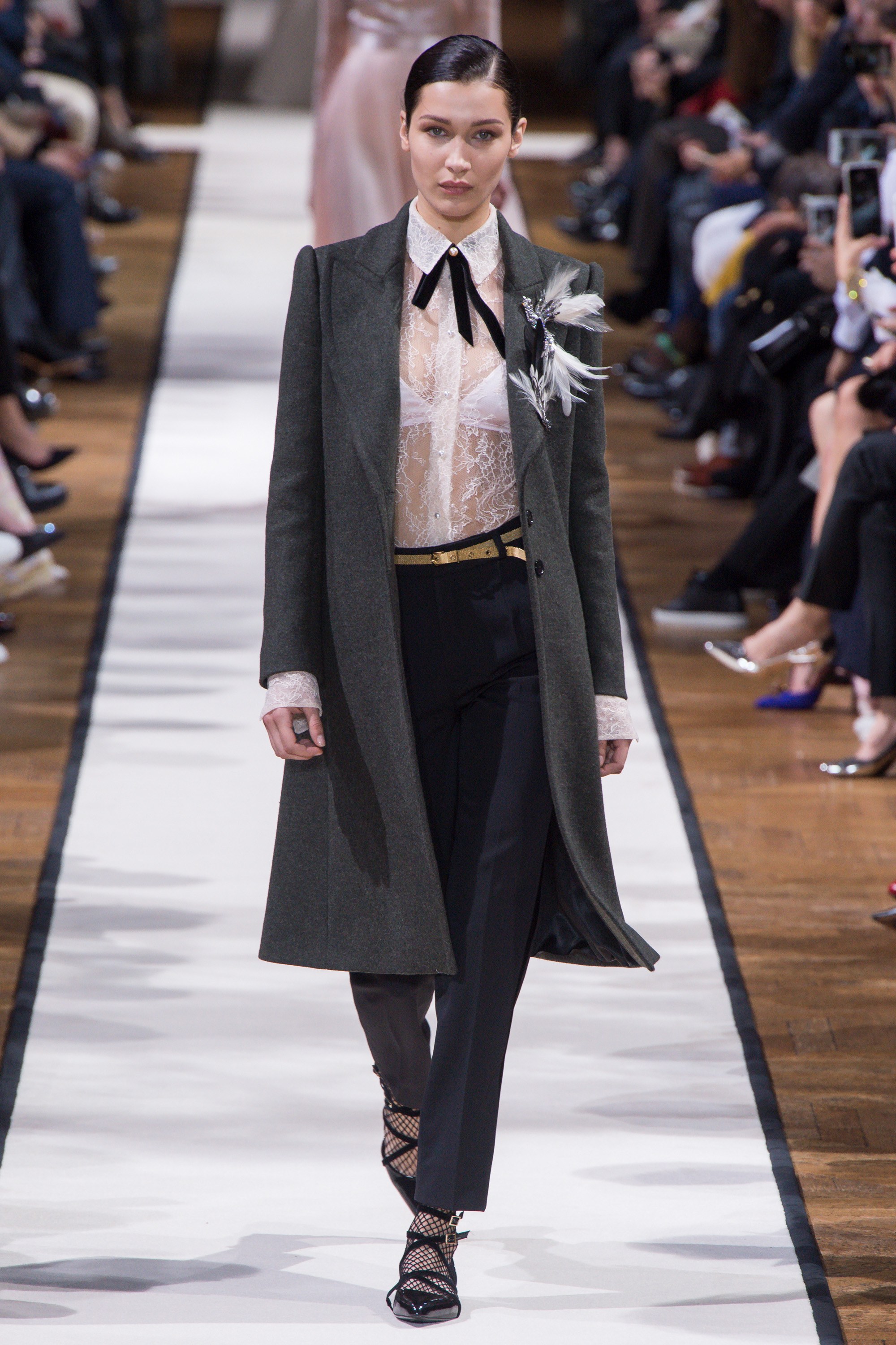 lanvin boucha jarrar - fall 2017 - elle vietnam 2