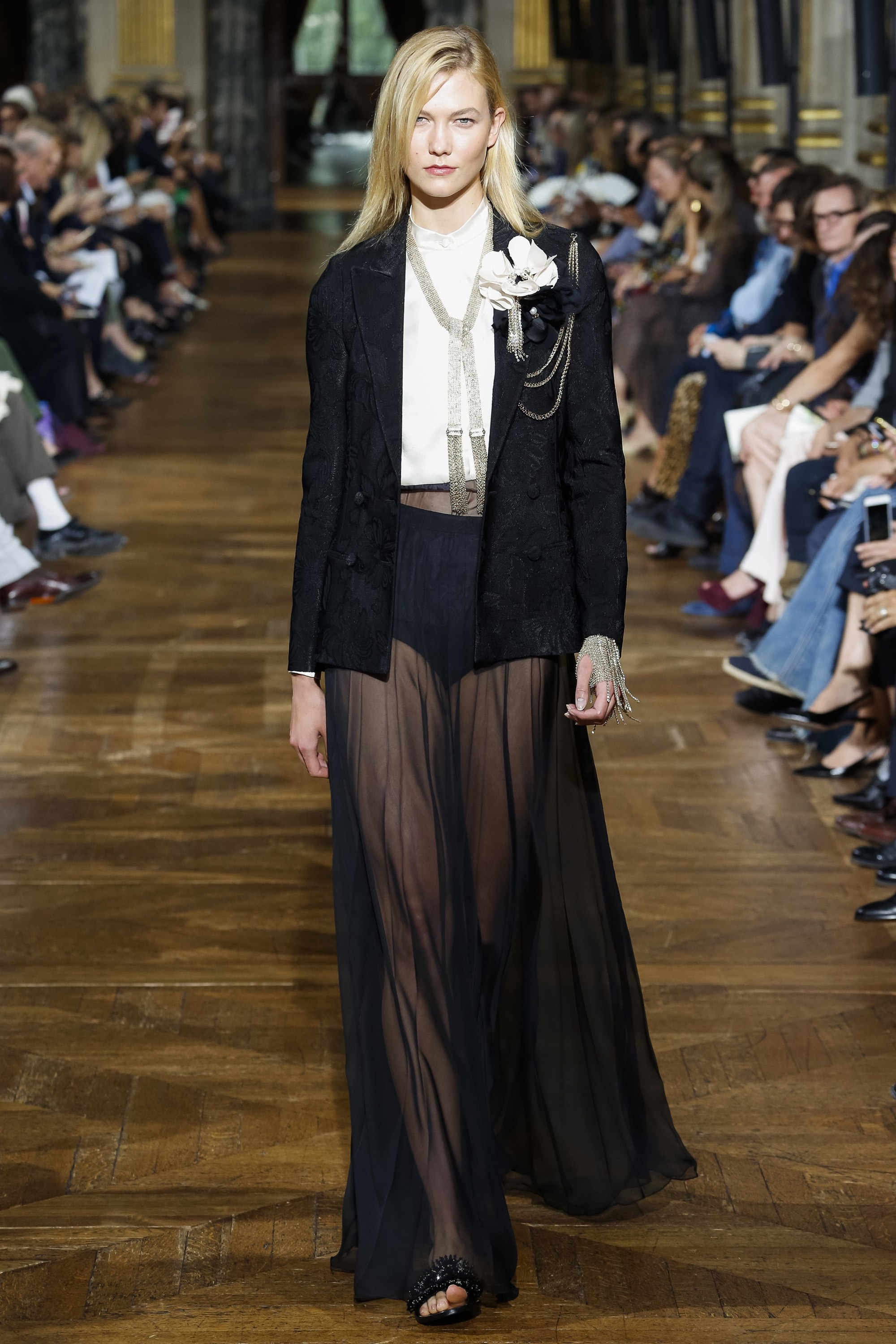 lanvin boucha jarrar - spring 2017 - elle vietnam 10