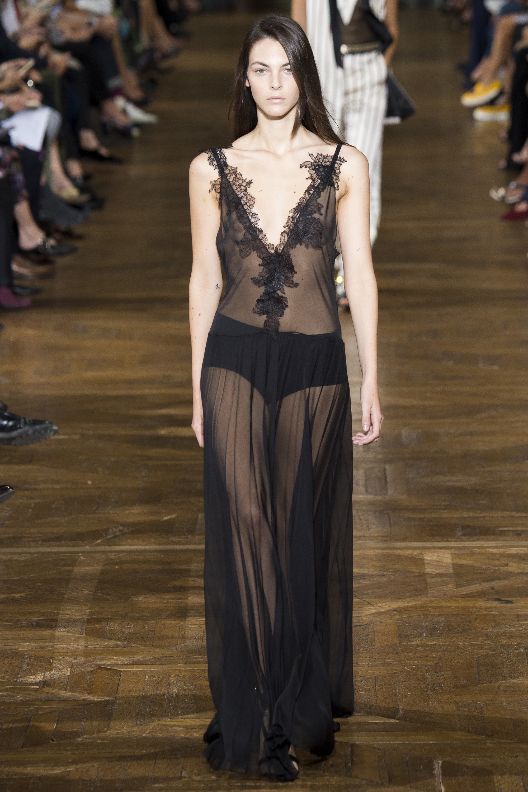 lanvin boucha jarrar - spring 2017 - elle vietnam