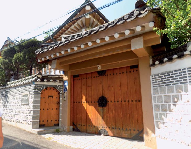 Du lich Han Quoc Thong dong o lang co Bukchon Hanok 4