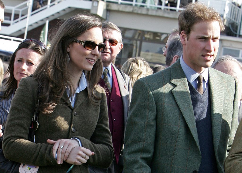 Hình ảnh cuối cùng của cặp đôi ở trường đua ngựa Cheltenham trước khi "đường ai nấy đi" vào năm 2007.